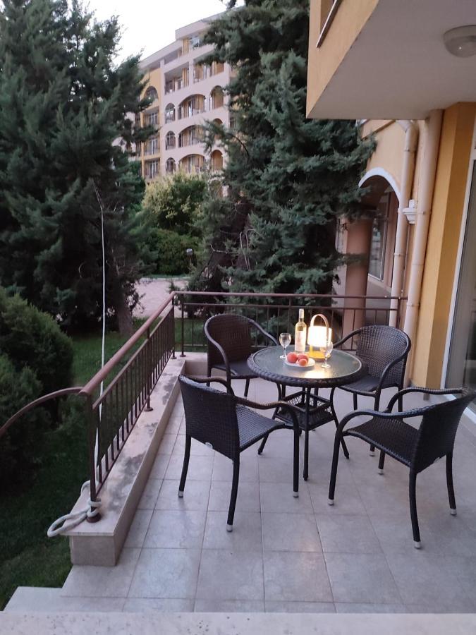 Midia Grand Resort, Terrassen Paradies Apartment Aheloy Buitenkant foto