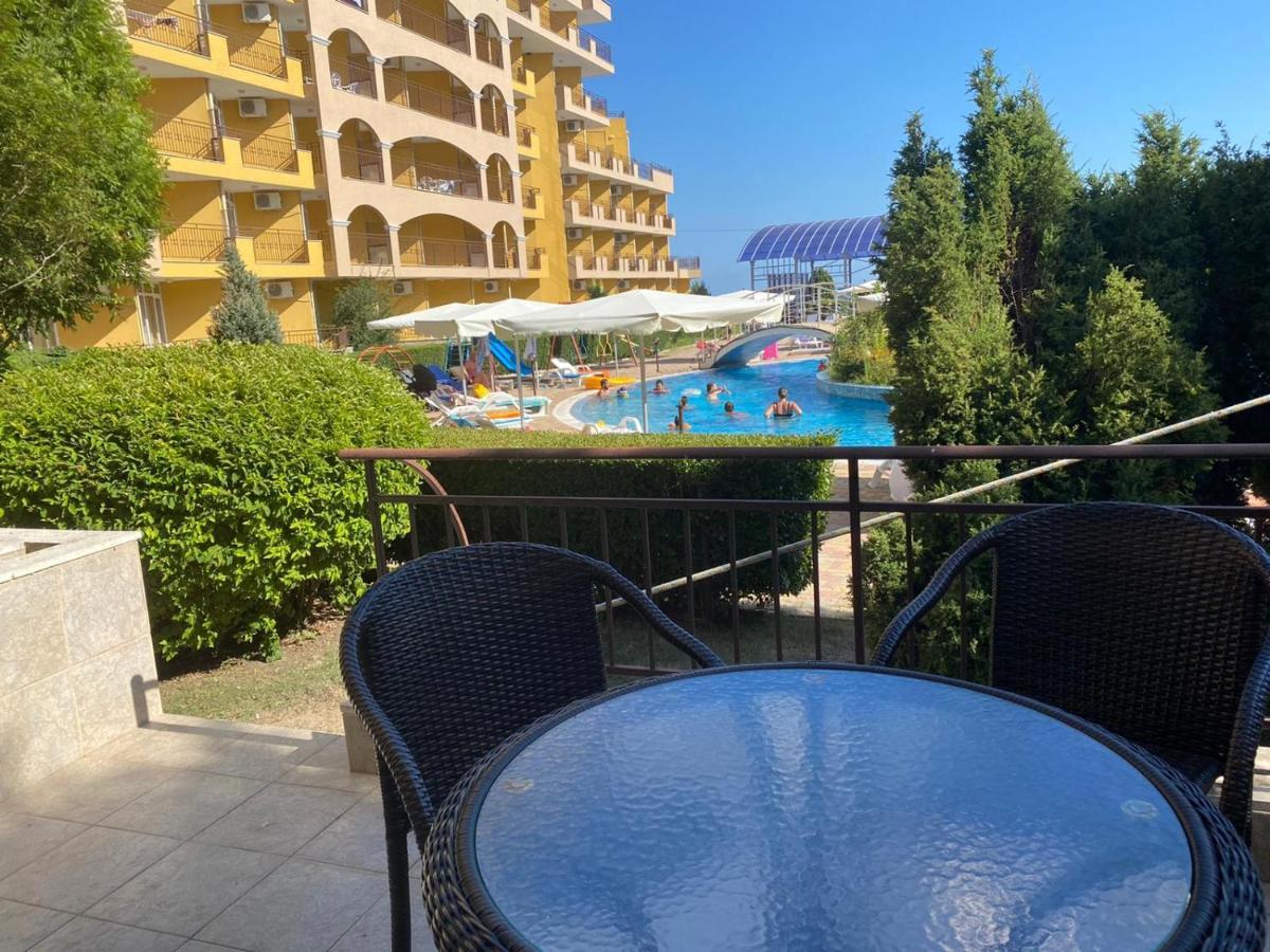 Midia Grand Resort, Terrassen Paradies Apartment Aheloy Buitenkant foto